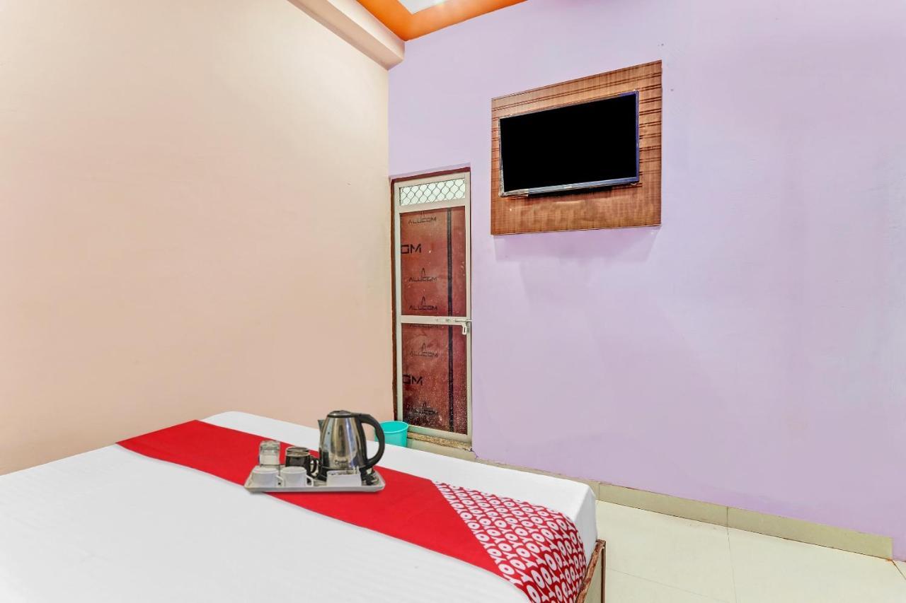 Hotel Super Oyo Flagship Sadguru & Family Restaurant Varanasi